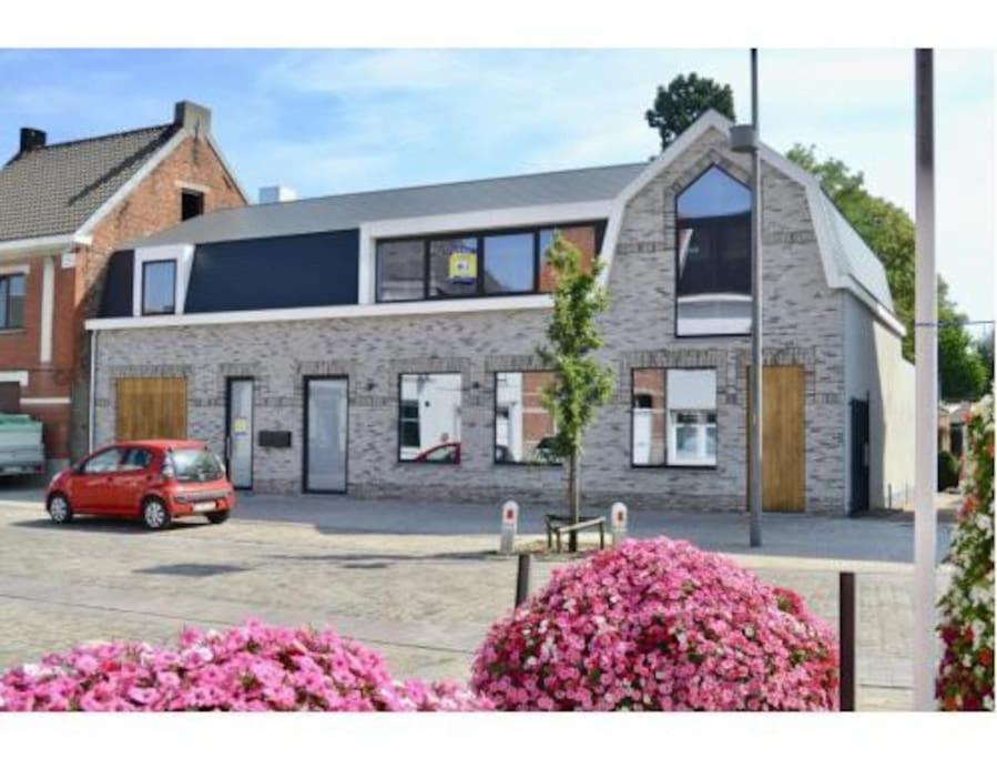 Leuk Overnachten In Hartje Laarne, Dicht Bij Gent! Eksteriør billede